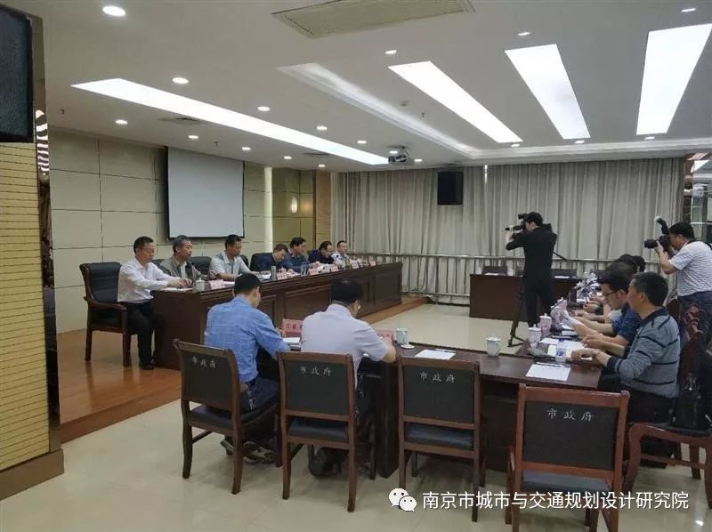 1528075223349905.jpg 1528075223349905.jpg