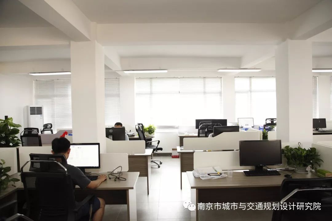 1535542627113672.jpg 1535542627113672.jpg